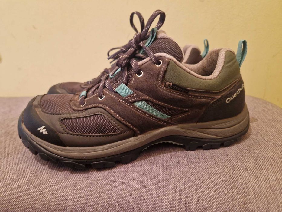 Туристически обувки от декатлон