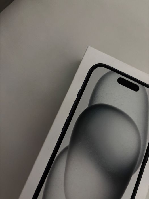 Iphone 15 ca si nou
