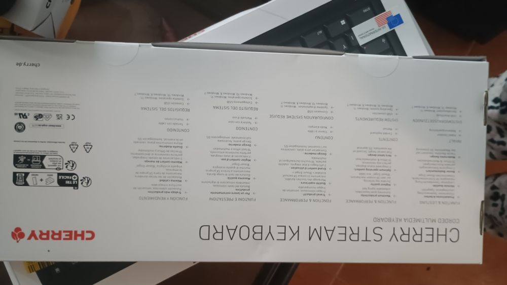 Клавиатура и мишка Cherry stream