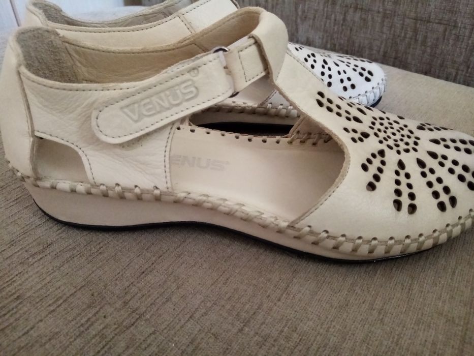 Обувь женская 25000 тг