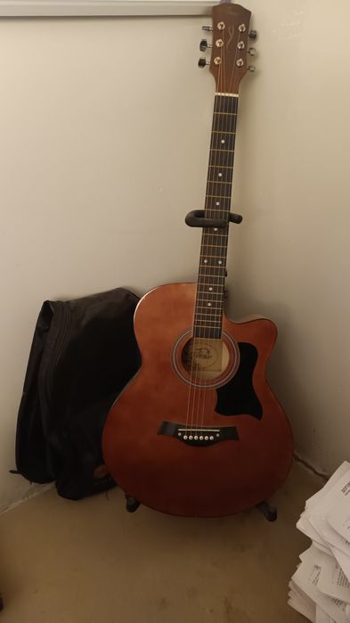 Акустическая гитара 6 струн