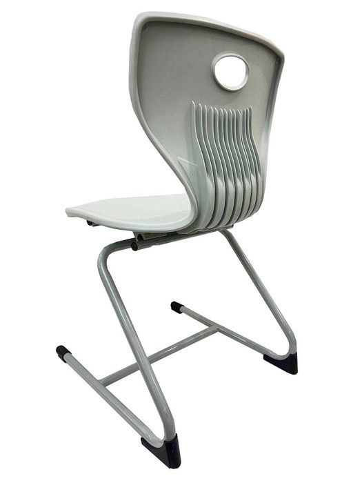 Стулья  школьные