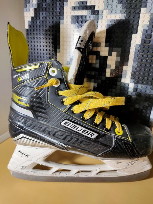 Продам коньки BAUER