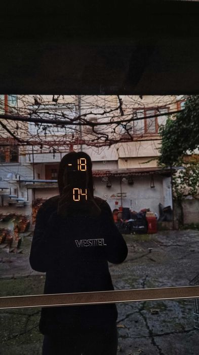 Хладилник Vestel огледален