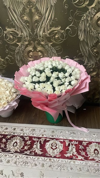 Гүл Цветы белые розы свежие