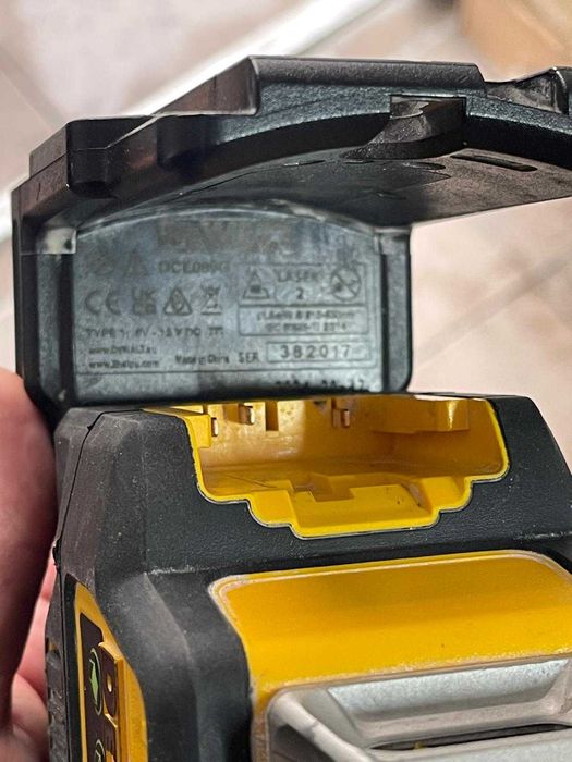 Nivela laser DEWALT XR 12V 3x360° DCE089D1G-QW - pentru piese