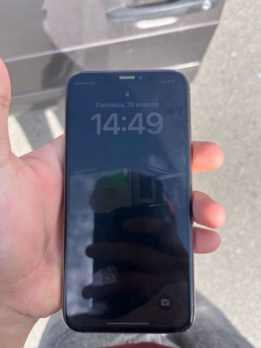 Продам айфон xs