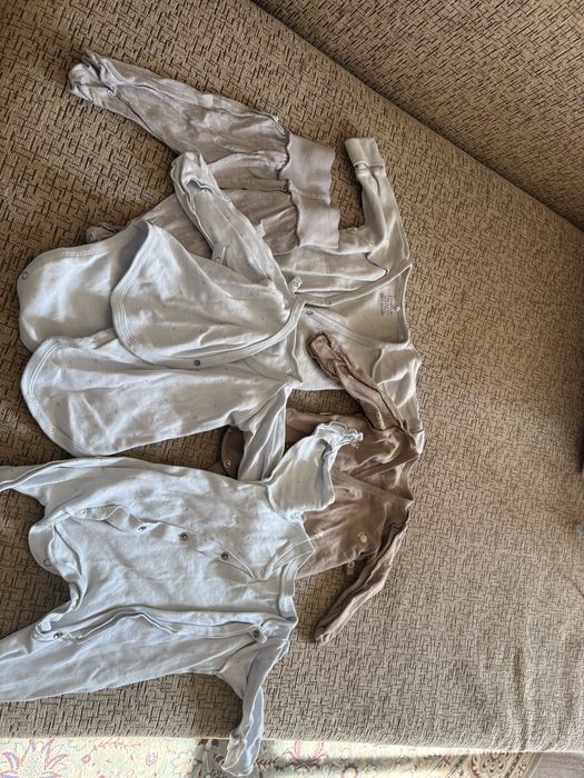 Отдам даром детские вещи