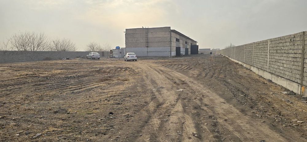 Продаётся база территория под склады производство.