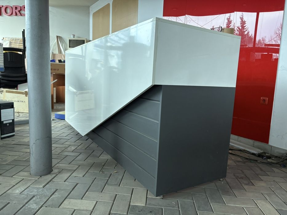 Офис обзавеждане