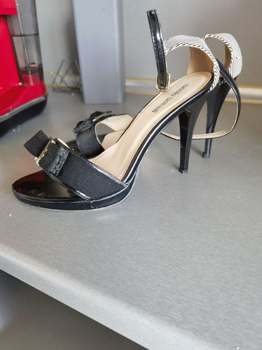 Черни сандали Paolo Botticelli