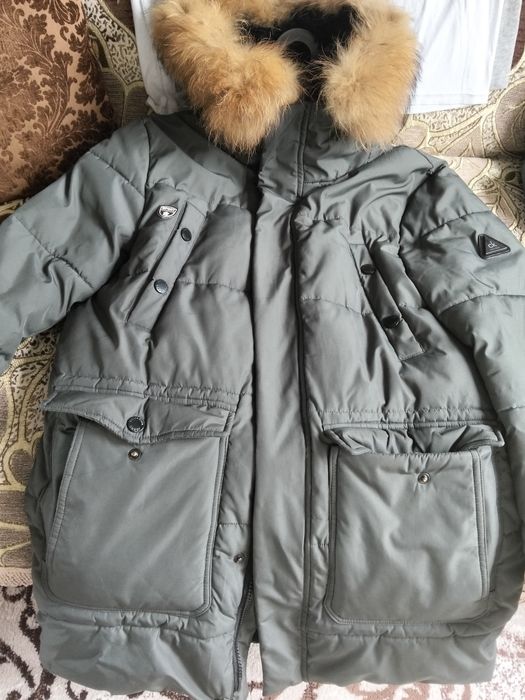 Продам куртку зимнию
