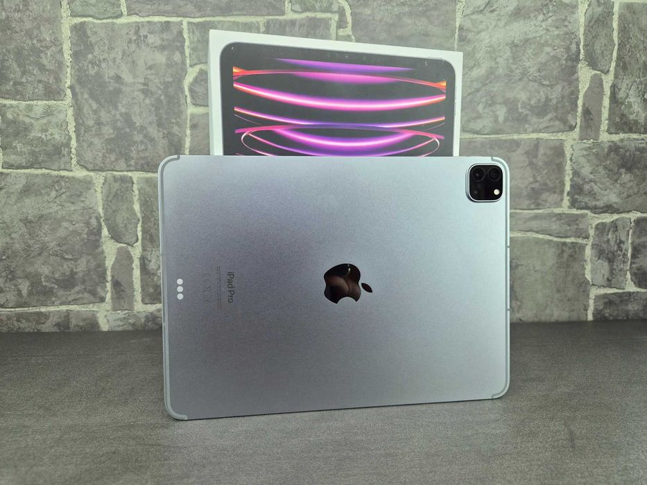 Apple iPad Pro 11" 4th Gen 512GB Cellular + Apple Magic Keyboard