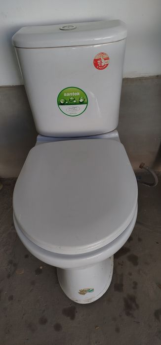 Унитаз  б/ у.в хорошем состоянии