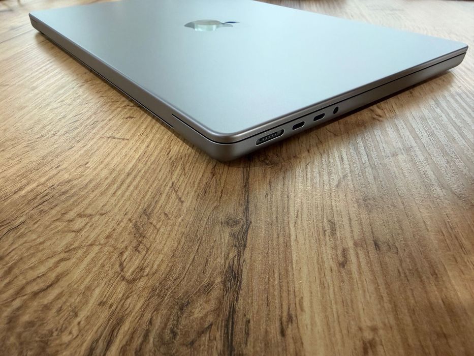 MacBook Pro 14" M3 8-CPU, 10-GPU, 16GB RAM, 1TB SSD