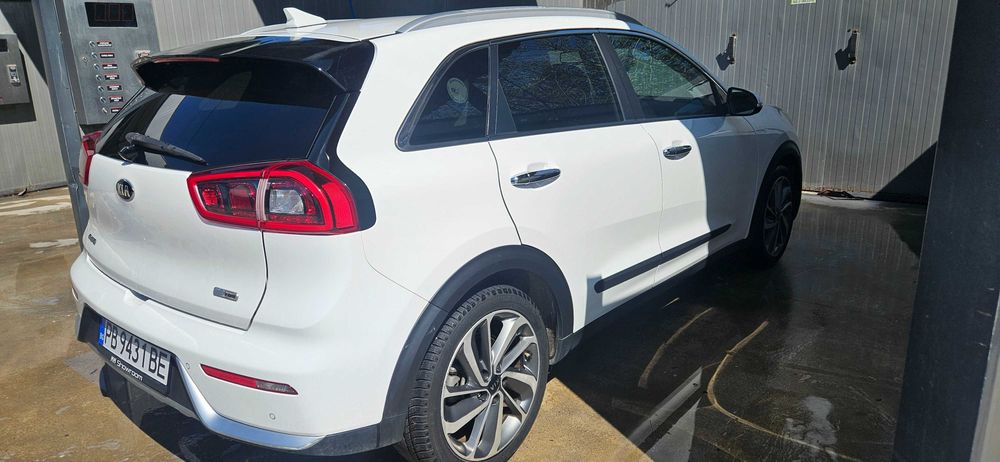 Kia Niro Hybrid Реални 127 000 км. Внос Италия. Втори собственик. Отличен хибриден автомобил с нисък разход.