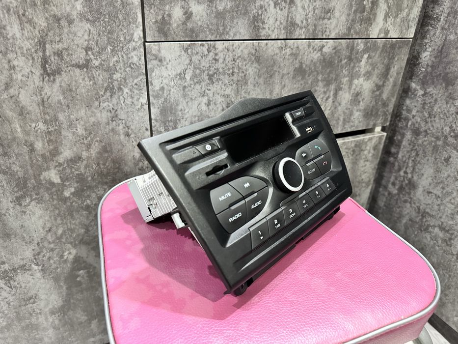 Штатная магнитола Granta Fl