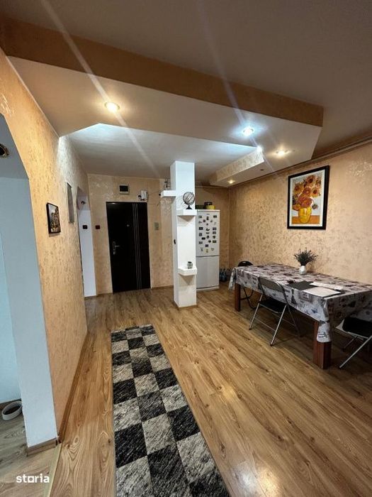 Apartament 4 camere, 87 mp utili, etaj 1, Zona Semilina