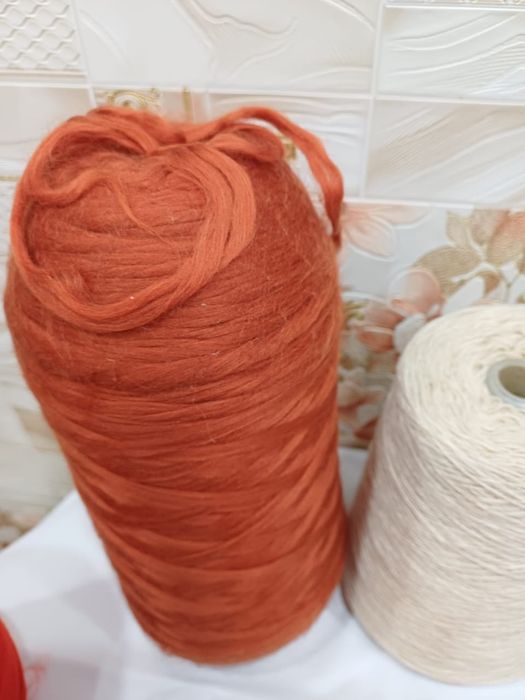 Продам пряжу разных цветов.