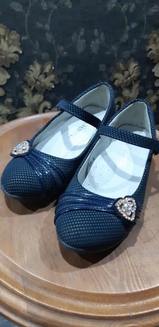 Туфли  на девочку р29
