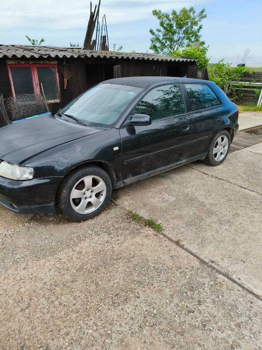Vand 2003 Audi A3, motor 1.6 benzina