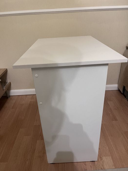 Продам письменный столик