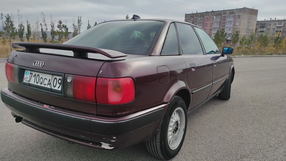 продаю  Ауди б 4