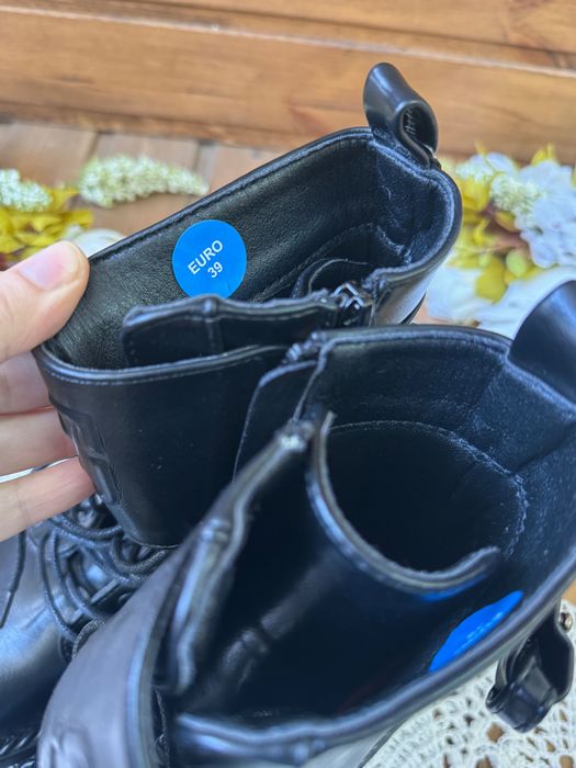 Нови боти Liu Jo, колекция Love, 39 номер