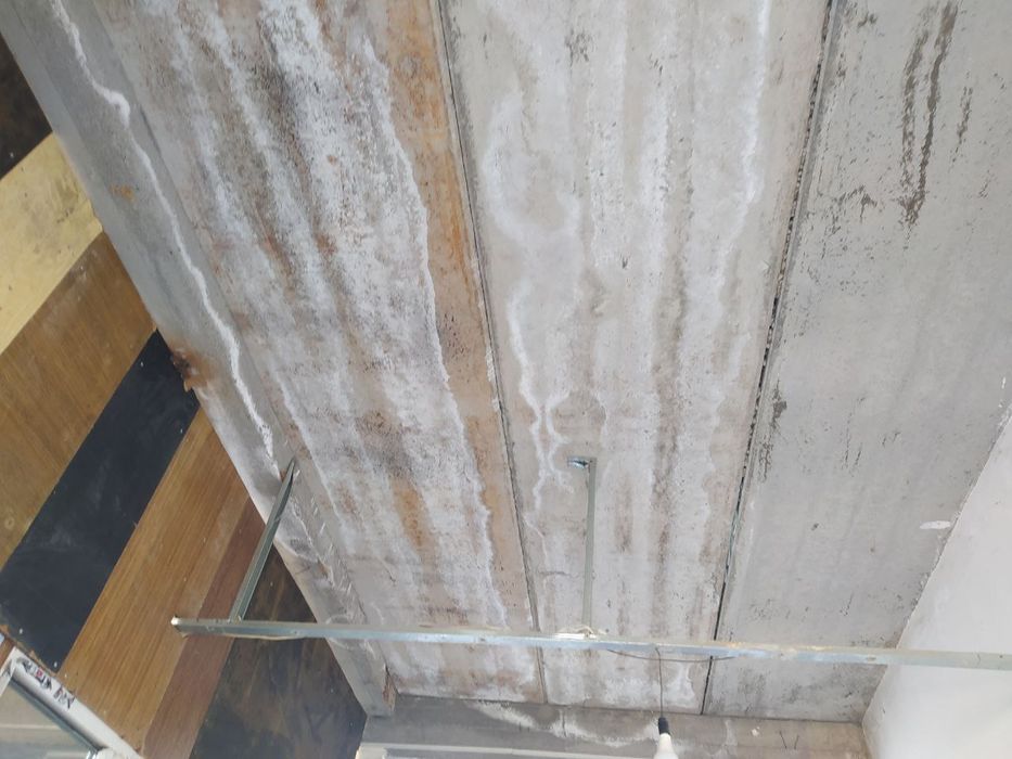 Ферма ва плита сотилади