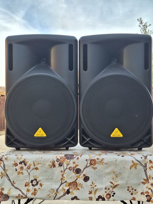 Boxa activa Behringer  B 215 D