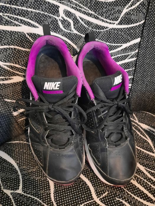 Маратонки Nike T-LITE XI