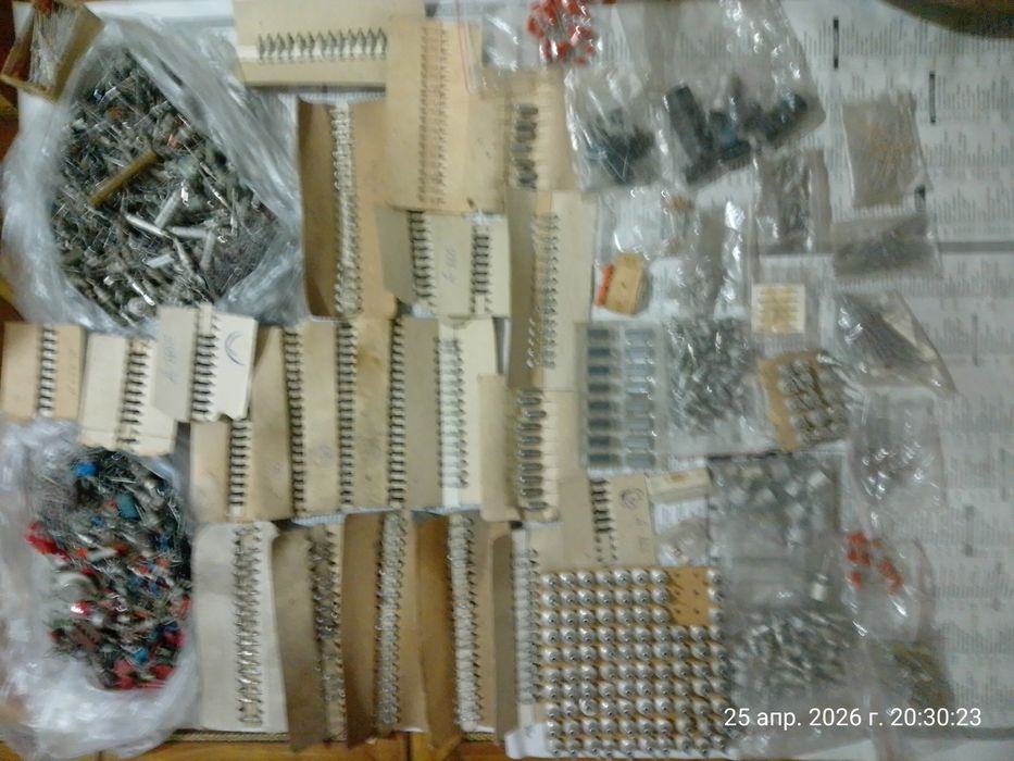 Продам радиодетали,непарные.