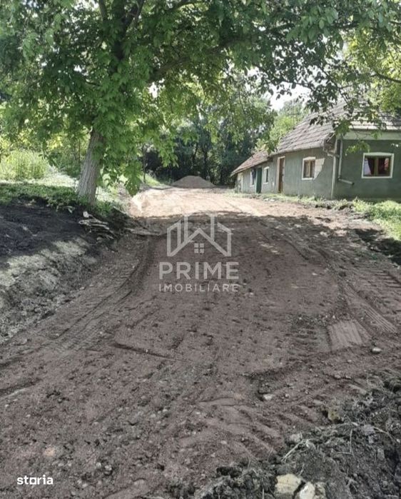 Teren intravilan 2180 mp | APA+CANALIZARE+ CURENT | HENIG | CASA DEMOL