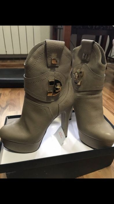 Ботильоны Giorgio Fabiani