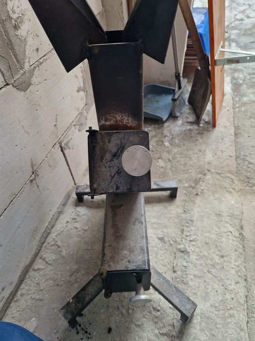 Soba Rachetă pe lemne