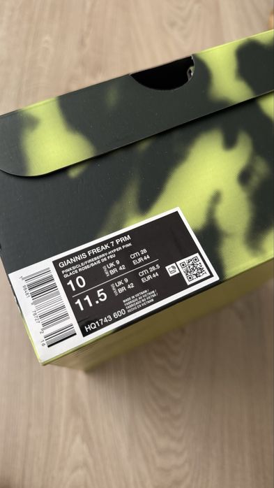 кроссовки Nike женские