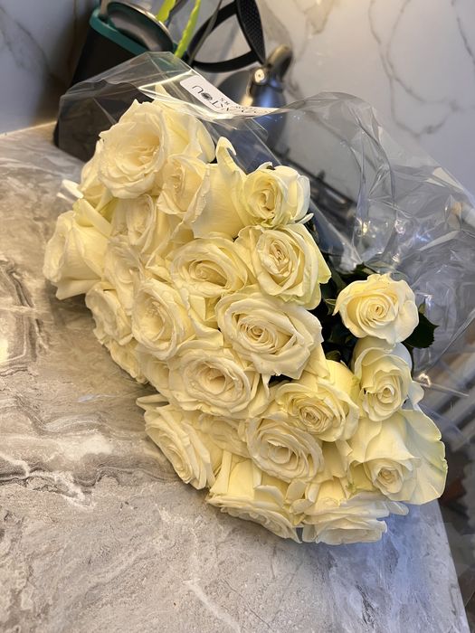 Цветы розы Актау свежие