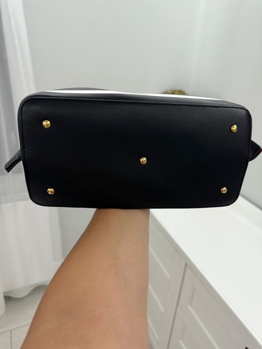 Geanta valentino garavani Vlogo Escape