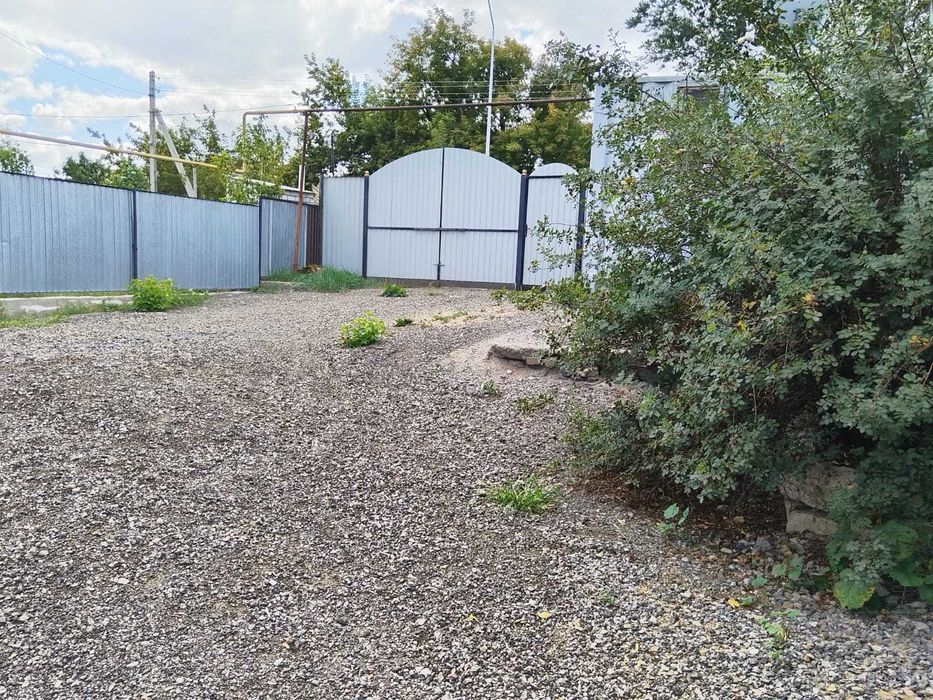 продам дом с городским участком