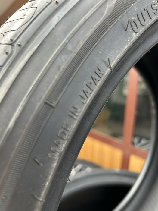 Гуми 2 бр 255/35/18 Nitto Нови Made in Japan