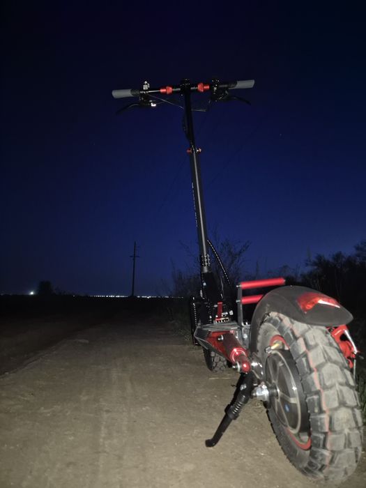 Продам электосамокат