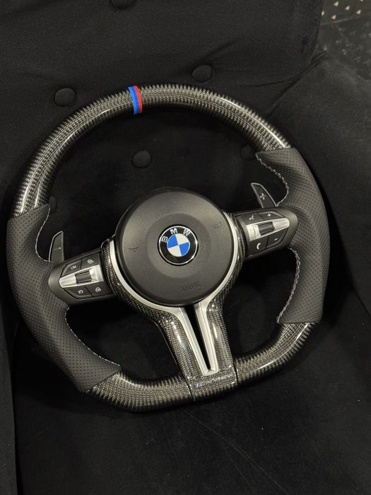 Бмв рули оригинал карбон !! Аирбак рабочий в наличии  bmw rul original