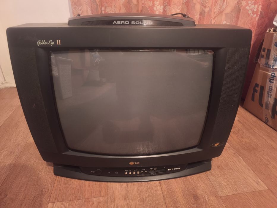 Телевизор LG отдам даром
