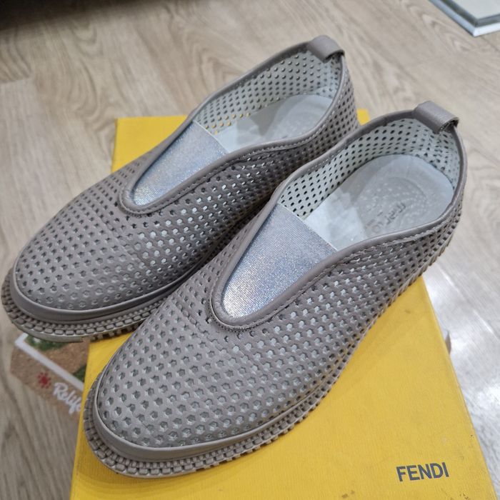 Жана аяк киимдер