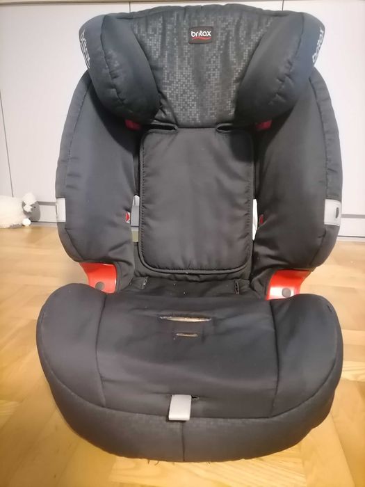 Продавам столче за кола Britax  9 - 36кг