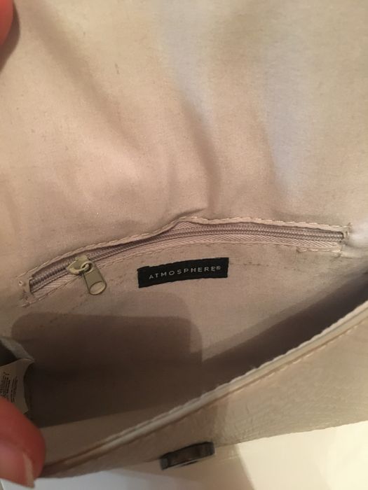 Малка дамска чанта с подарък клъч