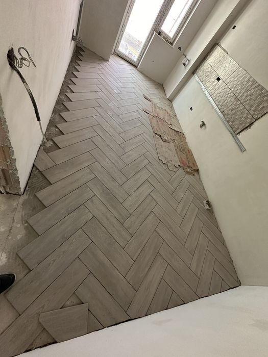 Execut lucrari constructii. Amenajari interioare/exterioare