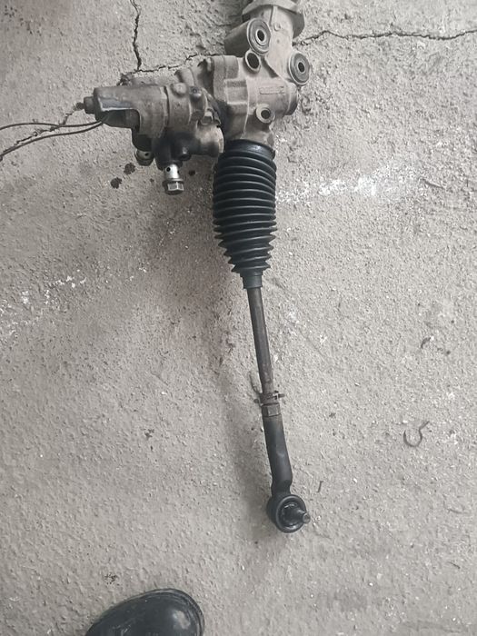 Продам рулевую рейку