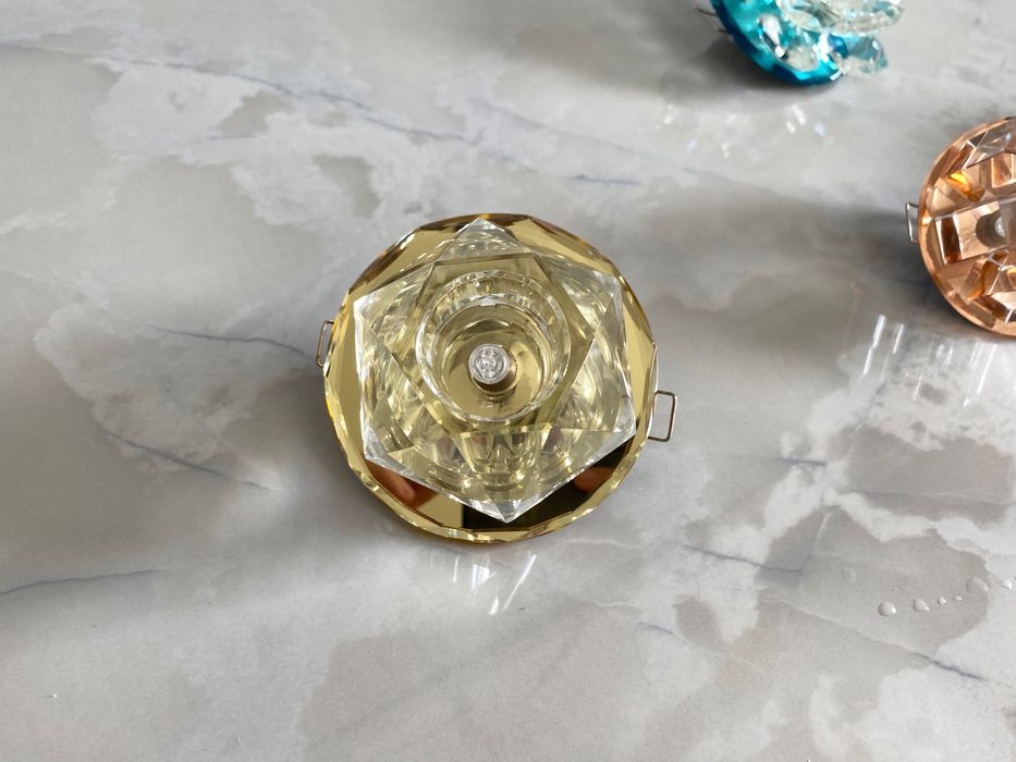 Потолочные светильники б/у