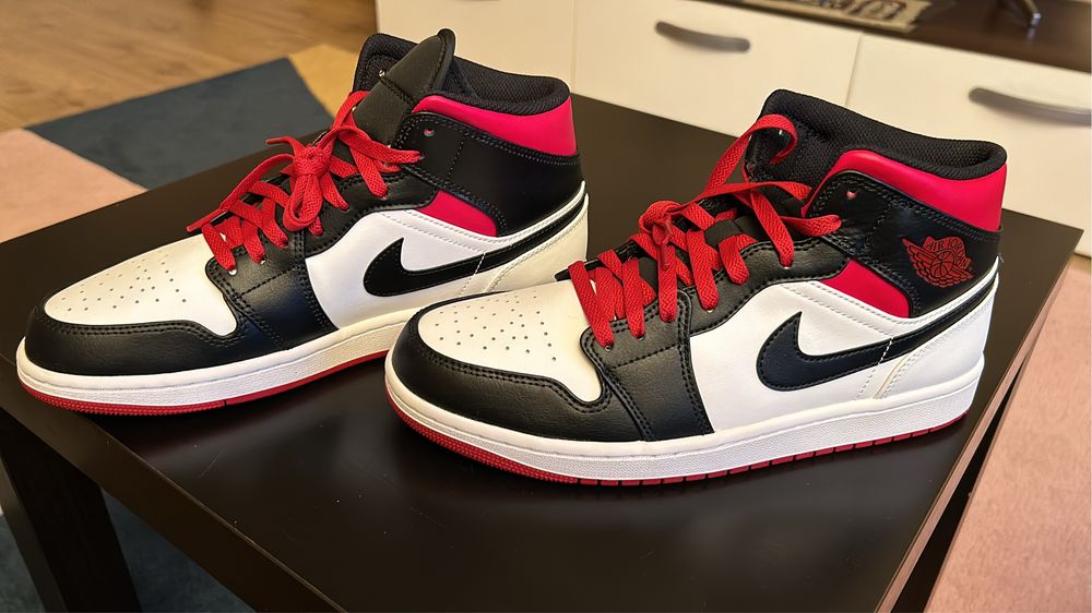 Air Jordan 1 Mid NOI